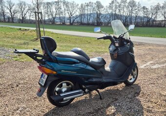Suzuki Burgman AN 250 - 6