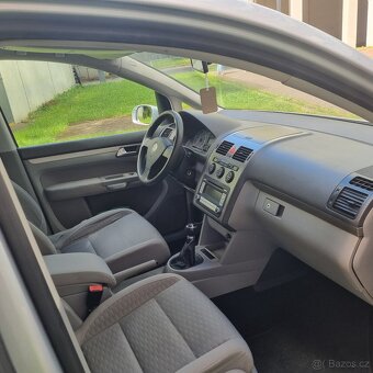 Volkswagen Touran 2.0TDi 103kw Face-Lift Nová STK - 6