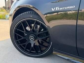 Mercedes Benz E400 AMG 4matic Benzín - 6