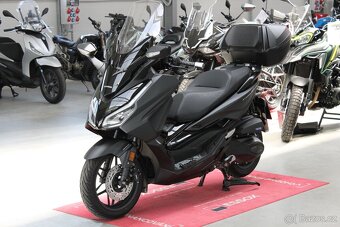 Honda Forza 350 2024 2200 km ČR DPH - 6