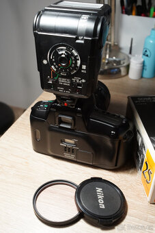 Nikon F50 + AF Nikkor 28–85mm f/3.5–4.5 + blesk National - 6