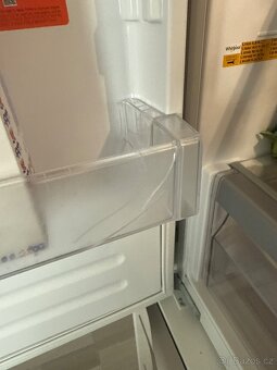 Vestavěná lednička 122cm whirlpool ARG 8612A+ - 6