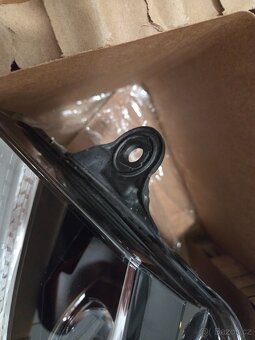 Léve predni světlo Transportér 6.1 - 6