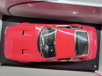 FERRARI 365GTB/4 HOTWHEELS 1:18 - 6