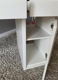 Prodám psací stůl IKEA MICKE - 6