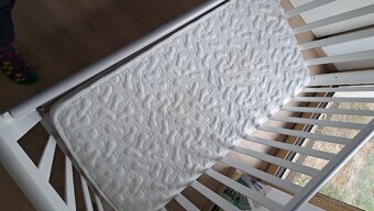 Dětská postýlka, matrace, chránič - 6