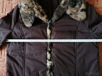 Dámský tmavě hnědý zimní kabát vel. 38 - 6