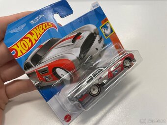Nové modely HotWheels Nissan Subaru Porsche - 6