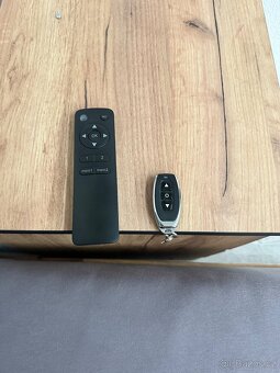 Prodám TV stojan plně elektrický - 6