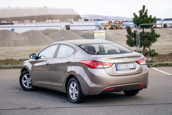 Hyundai Elantra 1.6i D-CVVT Style - 6