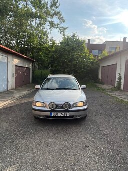 Volvo V70 D5 120kw - 6