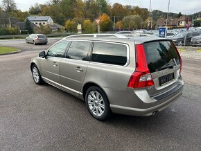 Volvo V70 D5 151kw AWD 4x4 2009 naj.227Tkm Full SUMMUM - 6