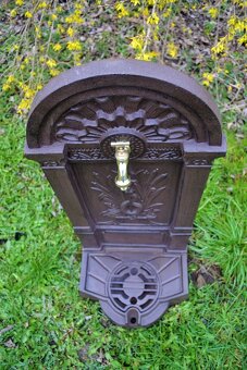 Litinová výlevka - umyvadlo 82 cm - kašna RÁKOSÍ - hnědá - 6