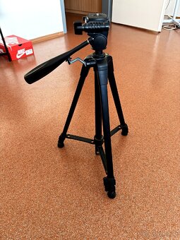 Prodám projektor XGIMI Mogo Pro + plátno + stativ - 6