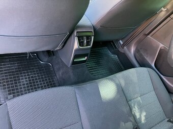 Škoda Octavia 3 1,6 tdi      bez AdBlue - 6