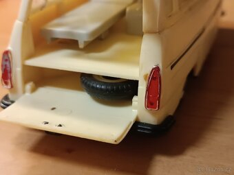 Staré autíčko Škoda 1203 KDN - 6