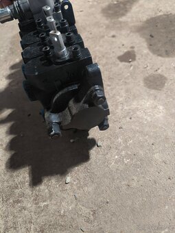 Minibagr rozvaděč - 6