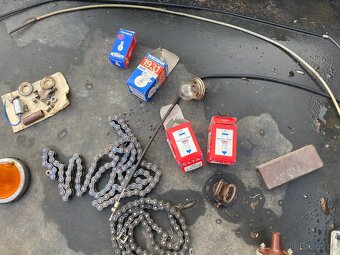 Náhradní díly - 6