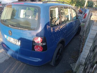 Volkswagen Touran - 6
