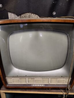 Retro elektro televize radia vysavače - 6