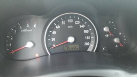 Kia Carnival 2.9 CRDI 136kw r.v. 2007 - 6