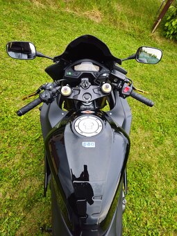 Honda CBR 600F - 6