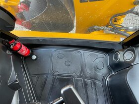 JCb 4CX - 6