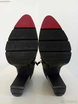👠 Elegantní černé kožené boty na podpatku | vel. 37 | NOVE - 6