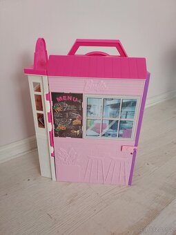 Barbie restaurace - 6