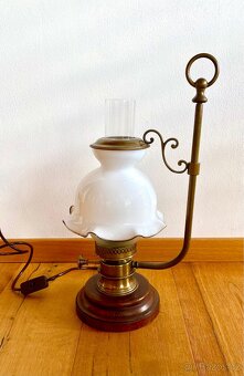 Stará krásná lampa ve stylu petrolejky - 6
