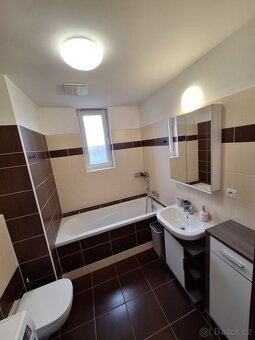 Byt 2+kk,sklep,balkon,parkovací stání - 6