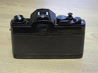 Analog Chinon CE II Memotron + 1.8/50 mm + blesk - 6