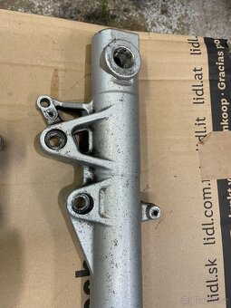 BMW F800S ST - přední vidlice - 6