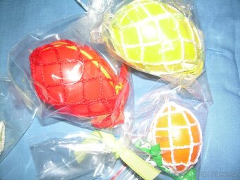 ručně háčkované dekorace - 6