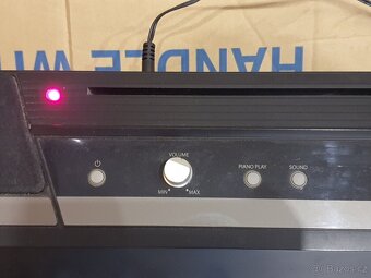 digitální piáno KORG + pedál +adaptér - 6