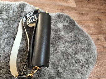 Kožená kabelka Michael Kors - 6