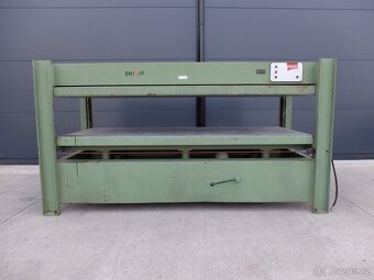 Hydraulický lis / dýhovaci lis -rozměr 1300x3000 mm
- 6