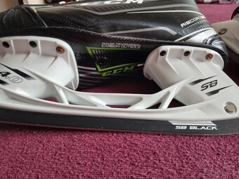 Brusle CCM RIBCOR US. 10,5 - 6