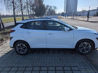 HYUNDAI KONA ELECTRIC 150KW 64kWh,12/2021, ZARUKA, PŮVOD ČR - 6
