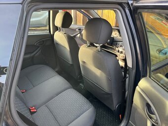 Prodám Ford Focus Kombi 1,6 benzin najeto 63 000 km - 6