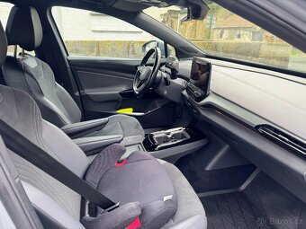 VW ID.5 150 KW 82KWh 6.7.2022 , tažné zařízení , DPH, - 6