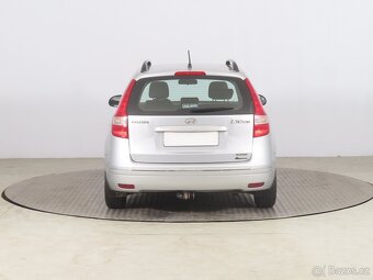 Hyundai i30 1.6 CRDi Combi, 2010, 66 kW, 172 378 km - 6