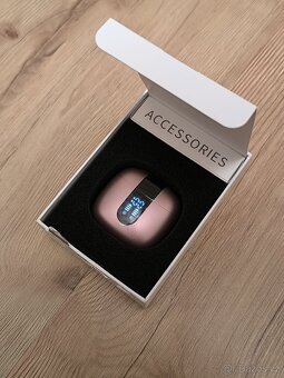 Bezdrátové sluchátka, pecky - 6