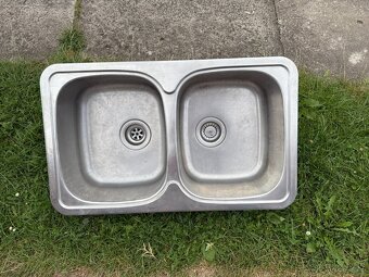Nerezový dřez - dvojitý - 6