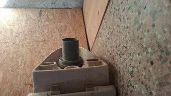Záchod WC Laufen Prkénko - 6