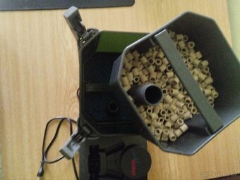 Akvárium s filtrem + doplňky - 6