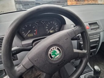 SKODA FABIA 2002r 1.4 MPI NA díly - 6