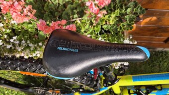 Dětské kolo 24" Felt Q věk 7-12let jako NOVÉ nevyužité. - 6