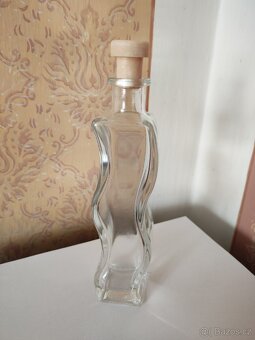 Láhve na alkohol a sklenice - 6