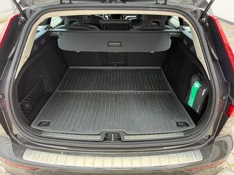 Volvo V60 B4 145 kW Momentum 2021 | 96400 km | ČR | 1.maj - 6